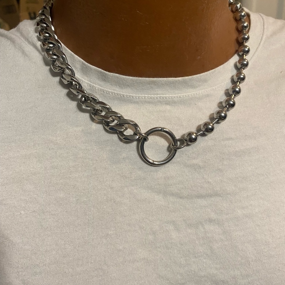 Subset vitaly necklace